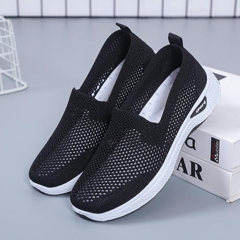 Breathable openwork mesh fly-weave soft-soled casual sneakers