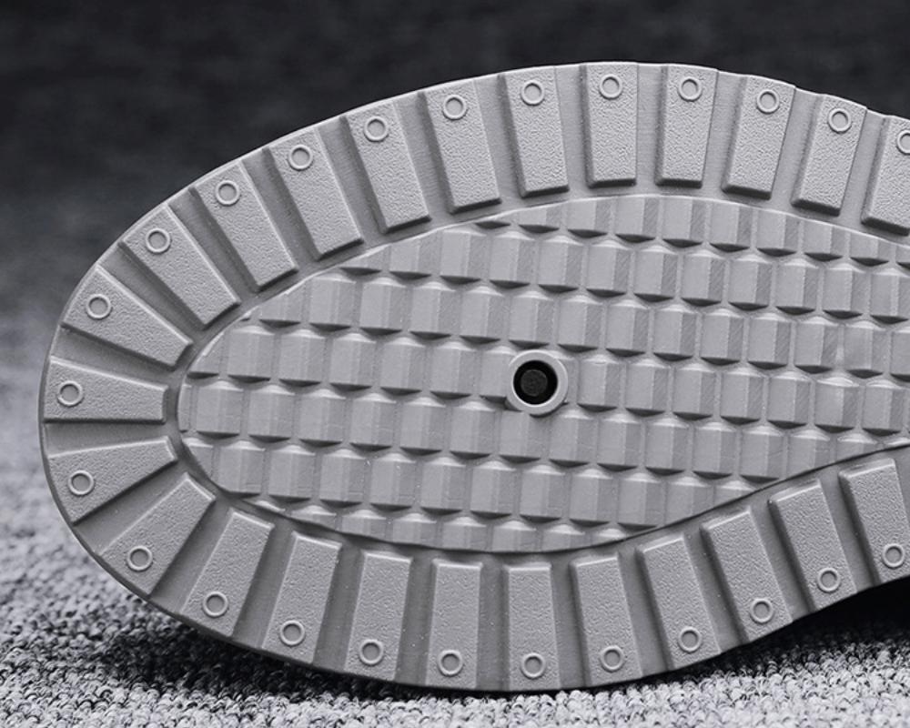 Fashion waterproof non-slip crocodile leather work board shoes