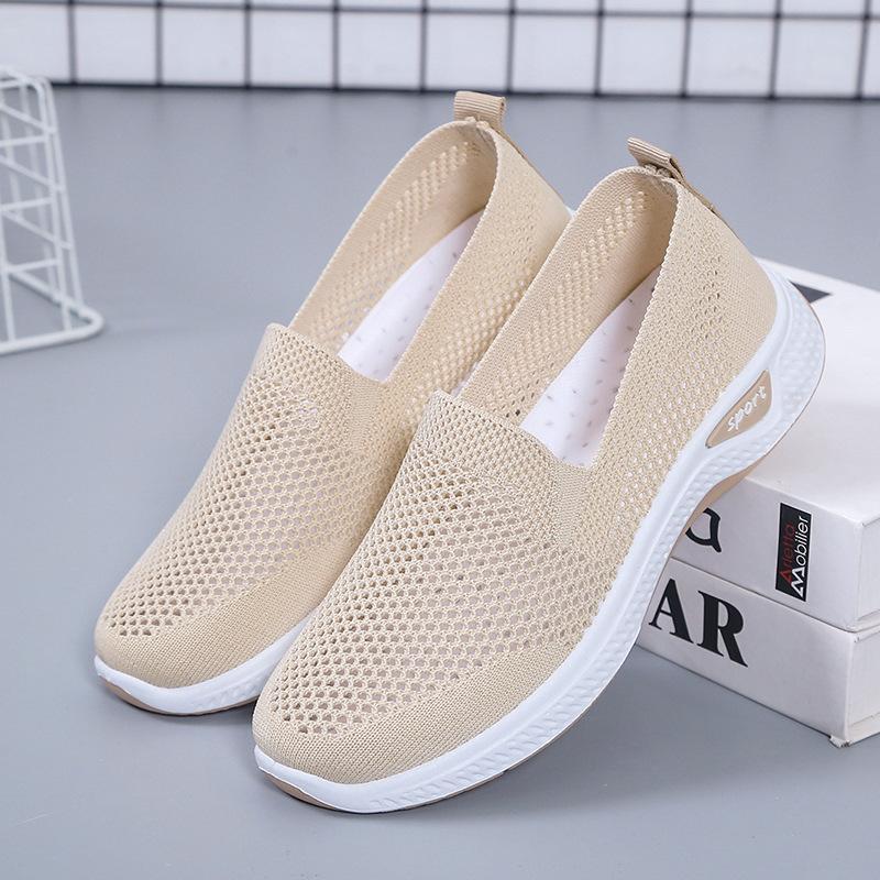 Breathable openwork mesh fly-weave soft-soled casual sneakers