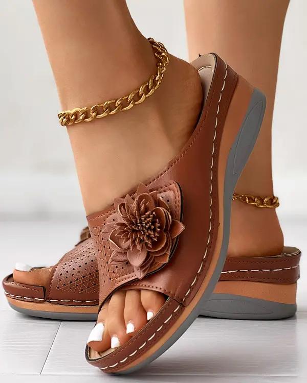 Hollow Out Floral Pattern Wedge Slippers