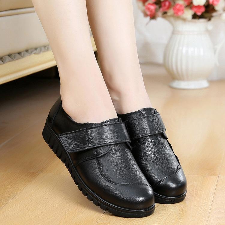 2022 New Genuine Leather women's flat casual soft bottom MAMA shoes