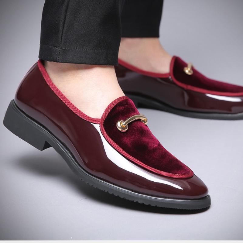 Men's Casual Fashion Metal Accessories Slip On Leather Shoes