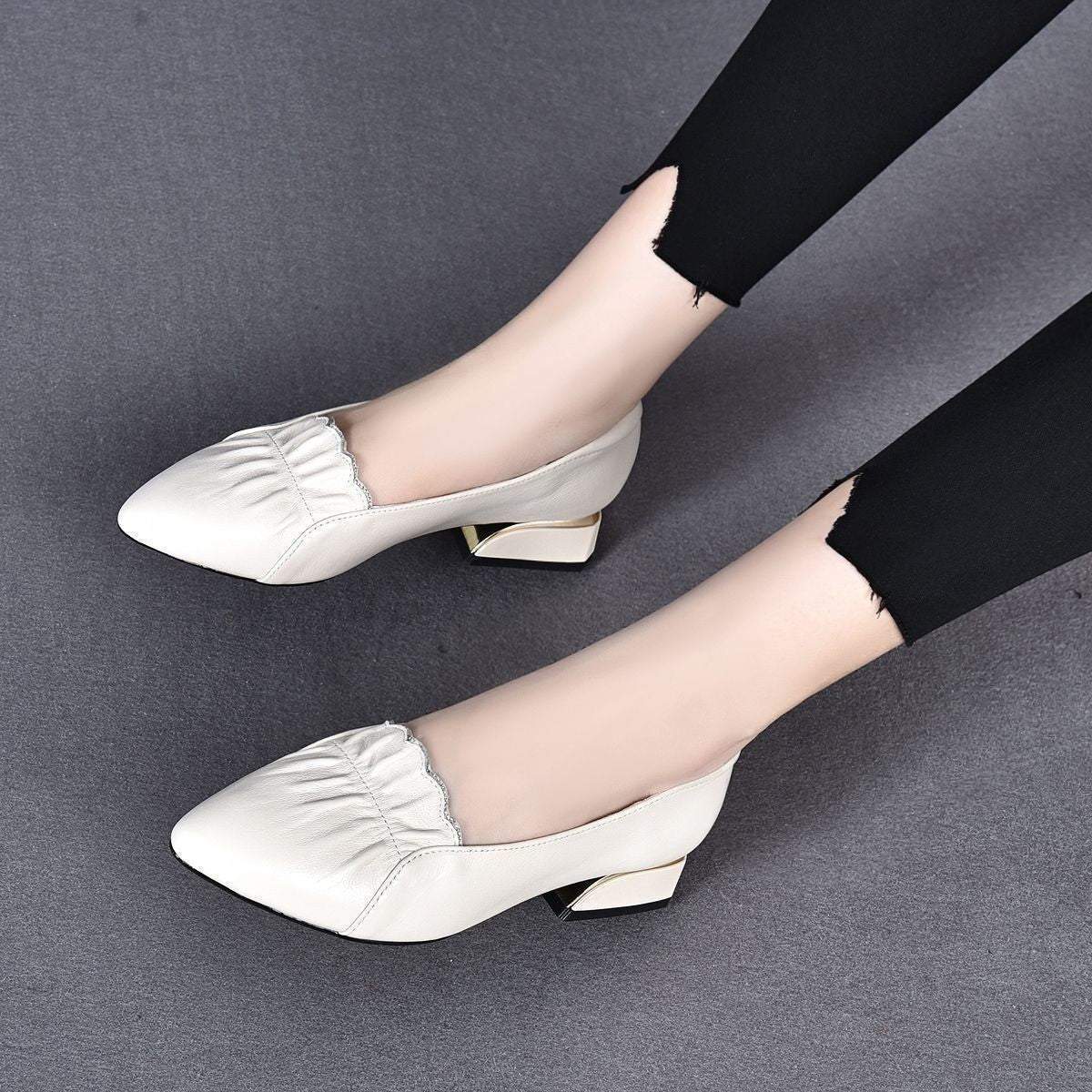 New women's soft low-heeled shoes