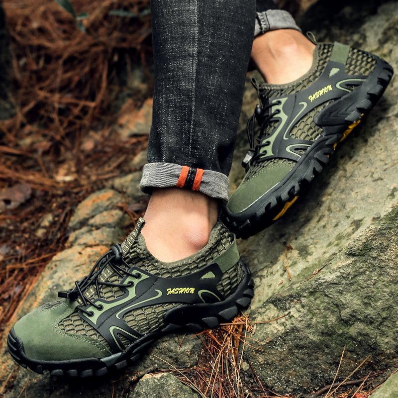 Men's Breathable Mesh Casual Light Outdoor Hiking Shoes