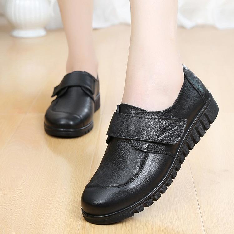 2022 New Genuine Leather women's flat casual soft bottom MAMA shoes